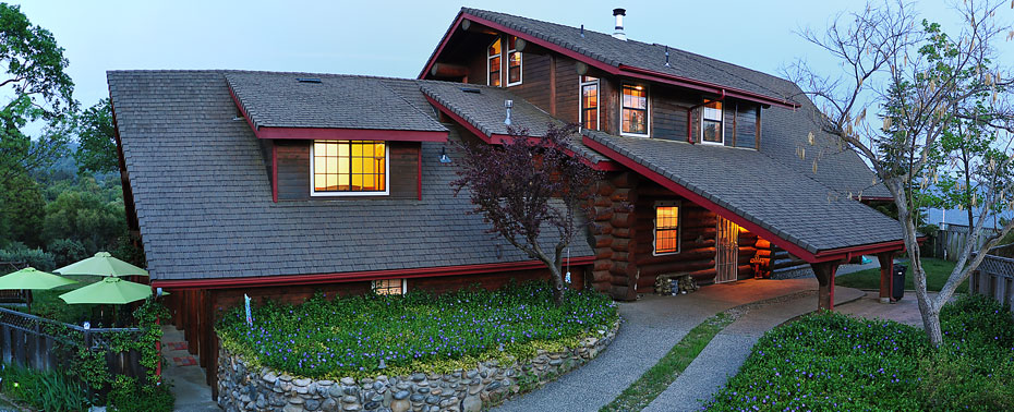 Yosemite's Nature's Inn Bed and Breakfast - Front Entrance