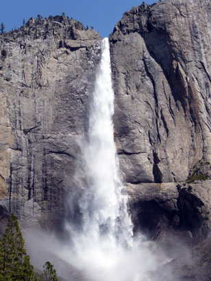 Nature's Inn - Yosemite Falls